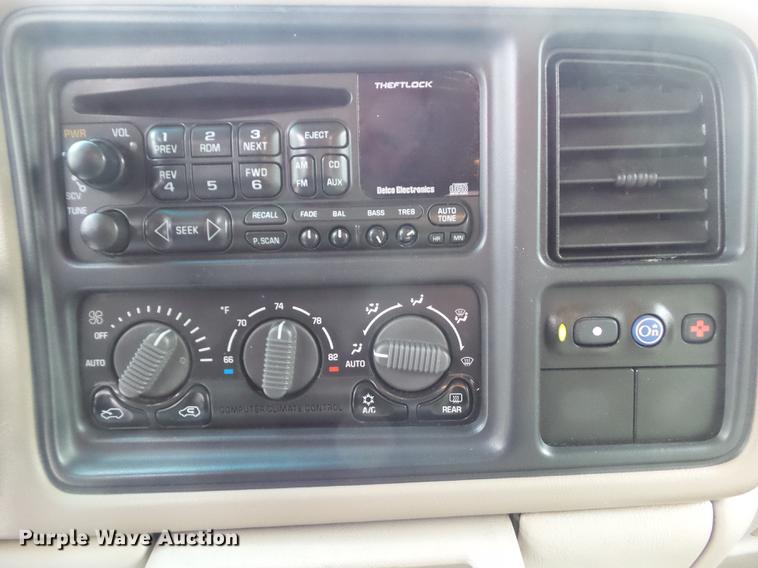 image for item DZ9037 2001 GMC Yukon XL SUV