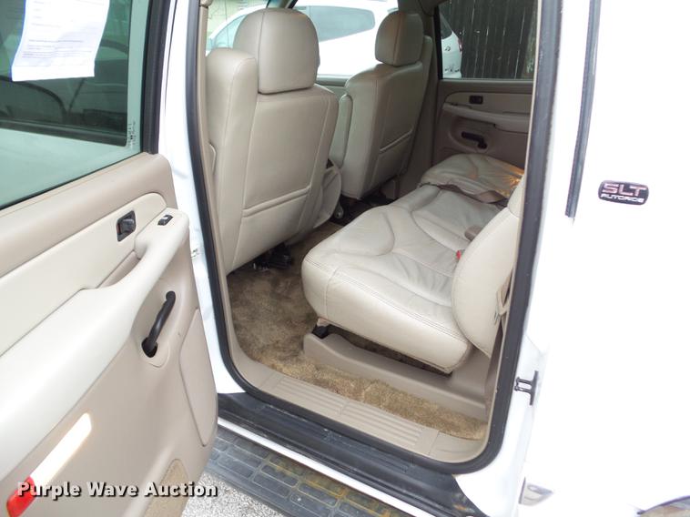 image for item DZ9037 2001 GMC Yukon XL SUV