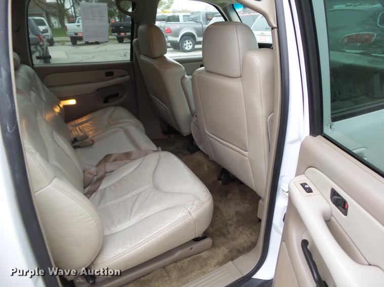 image for item DZ9037 2001 GMC Yukon XL SUV