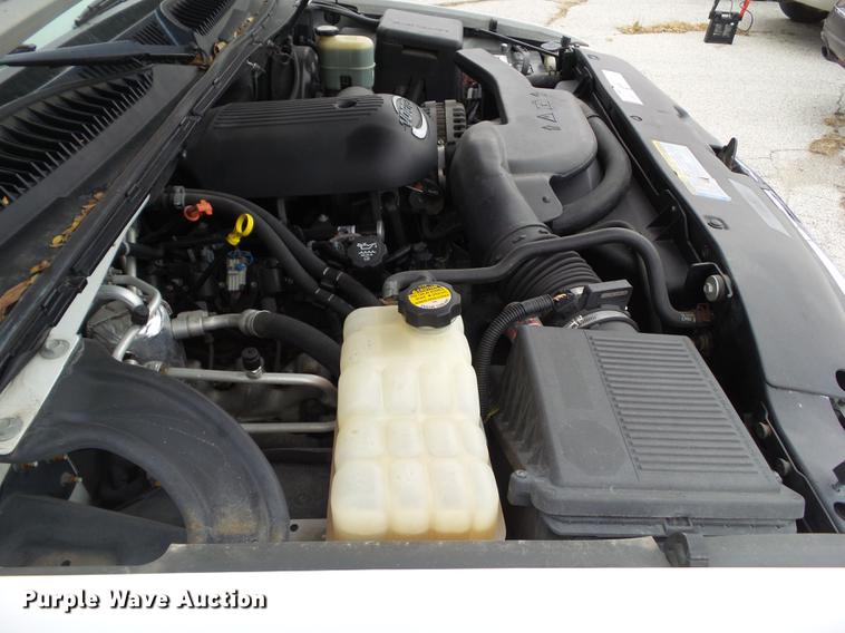 image for item DZ9037 2001 GMC Yukon XL SUV