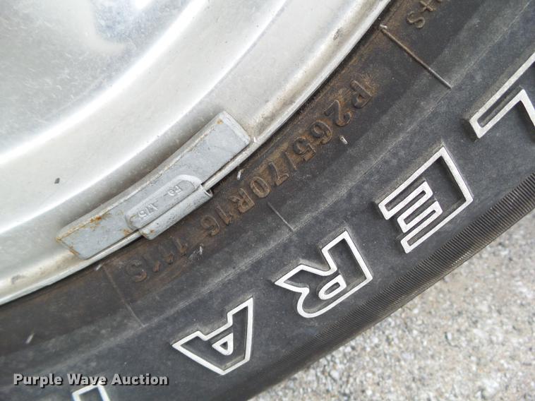 image for item DZ9037 2001 GMC Yukon XL SUV