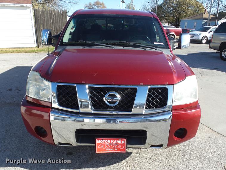 image for item DZ9057 2004 Nissan Titan King Cab pickup truck