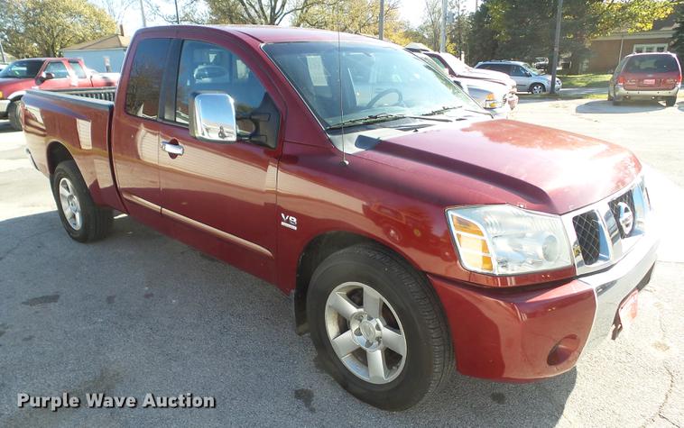 image for item DZ9057 2004 Nissan Titan King Cab pickup truck