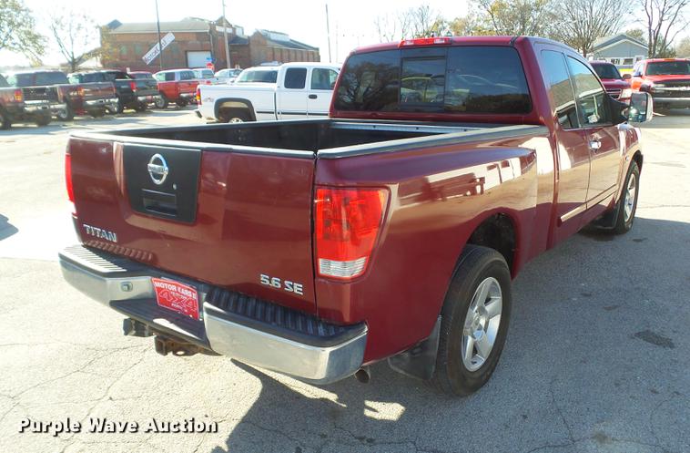 image for item DZ9057 2004 Nissan Titan King Cab pickup truck