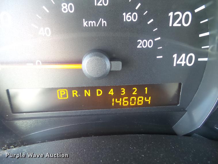 image for item DZ9057 2004 Nissan Titan King Cab pickup truck