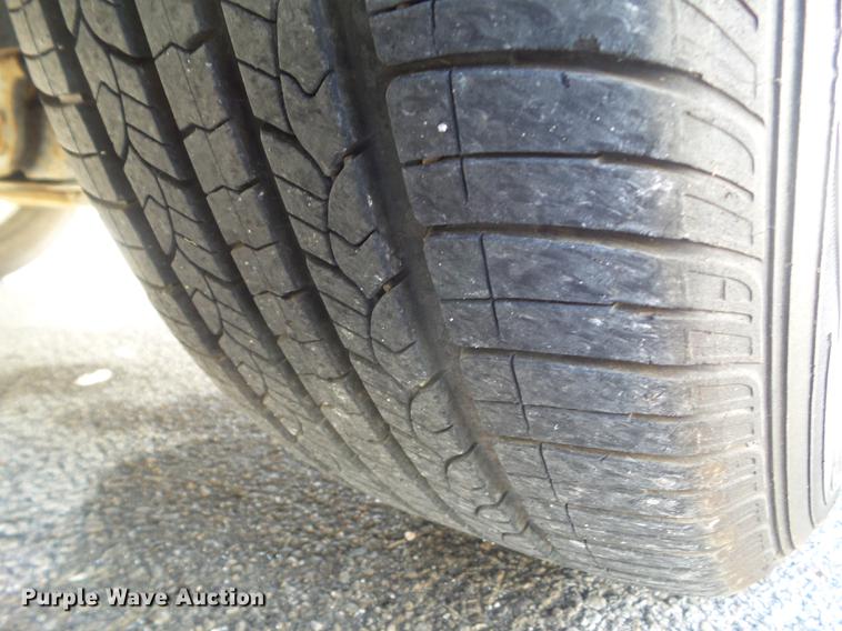 image for item DZ9057 2004 Nissan Titan King Cab pickup truck