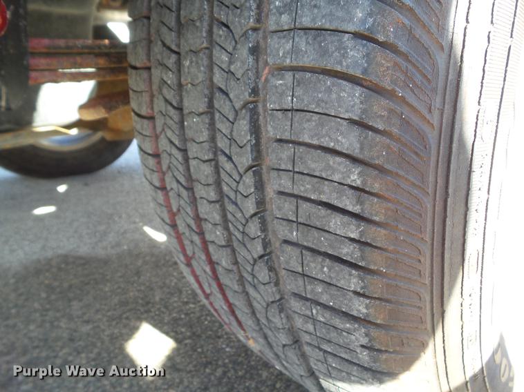 image for item DZ9057 2004 Nissan Titan King Cab pickup truck