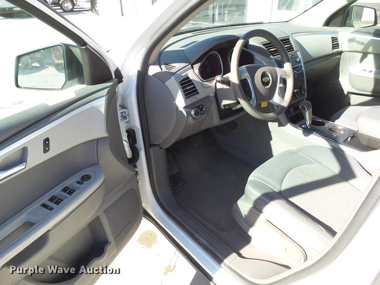 image for item DZ9058 2010 Chevrolet Traverse LS SUV
