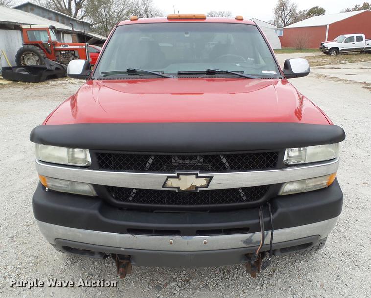 image for item DZ9060 2002 Chevrolet Silverado 2500HD Ext. Cab pickup truck