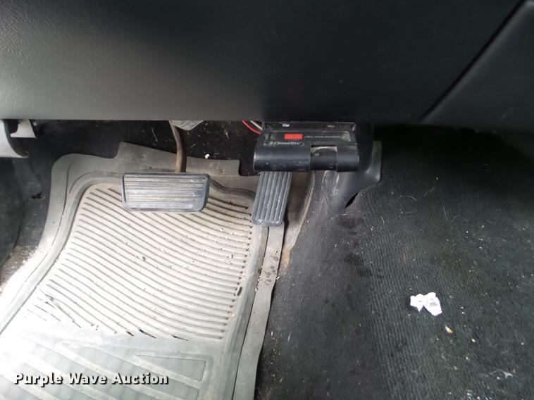 image for item DZ9060 2002 Chevrolet Silverado 2500HD Ext. Cab pickup truck