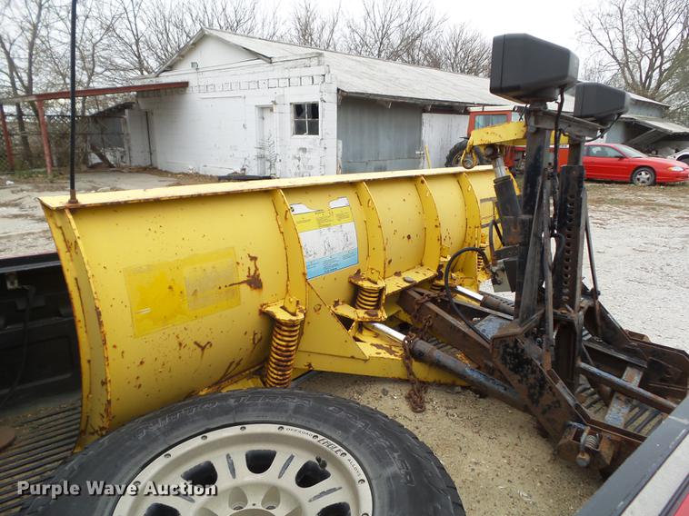 image for item DZ9060 2002 Chevrolet Silverado 2500HD Ext. Cab pickup truck