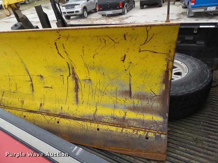 image for item DZ9060 2002 Chevrolet Silverado 2500HD Ext. Cab pickup truck