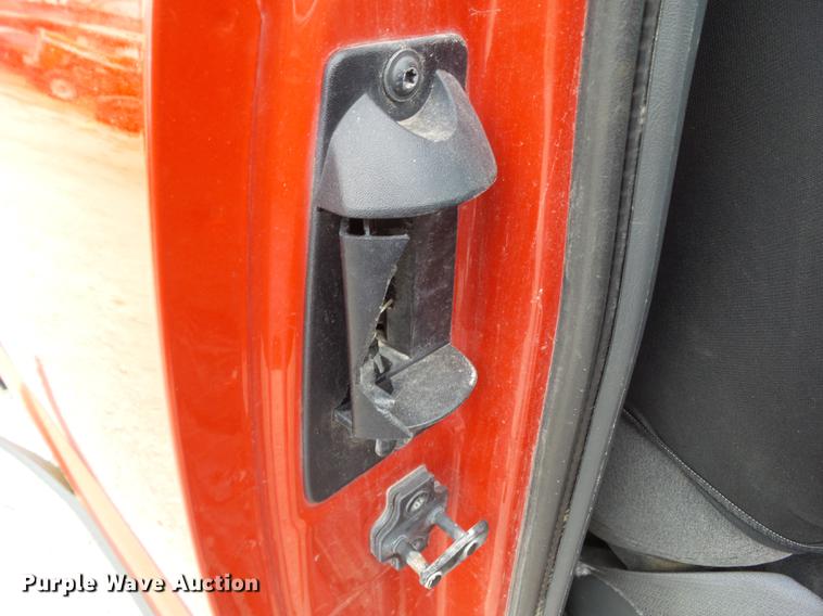 image for item DZ9060 2002 Chevrolet Silverado 2500HD Ext. Cab pickup truck