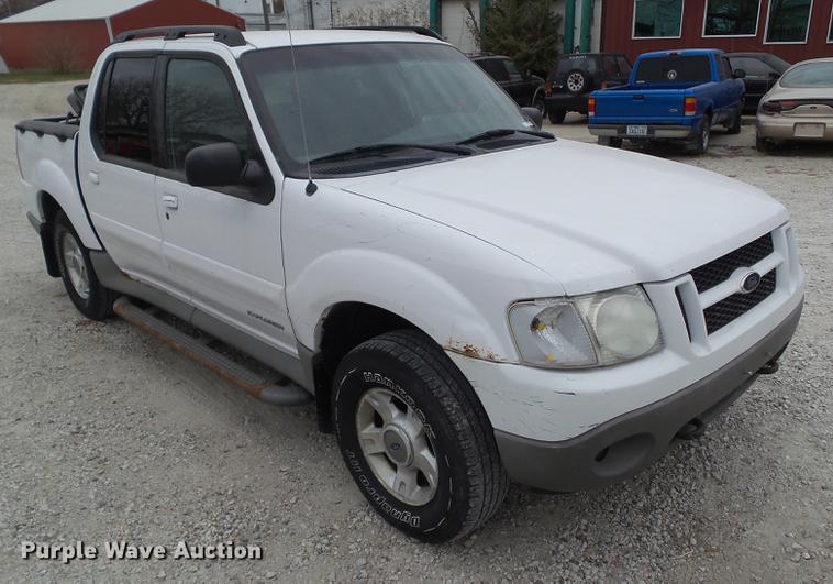 image for item DZ9061 2002 Ford Explorer Sport Trac SUV