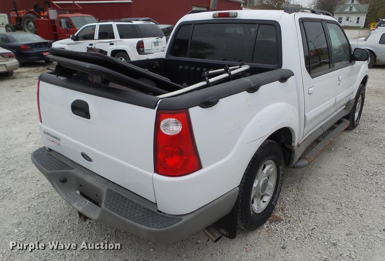 image for item DZ9061 2002 Ford Explorer Sport Trac SUV