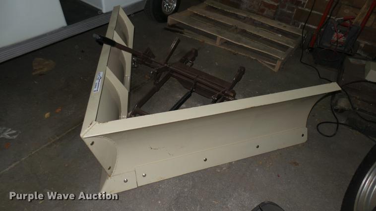 image for item ED9009 Grasshopper 60-V snow blade