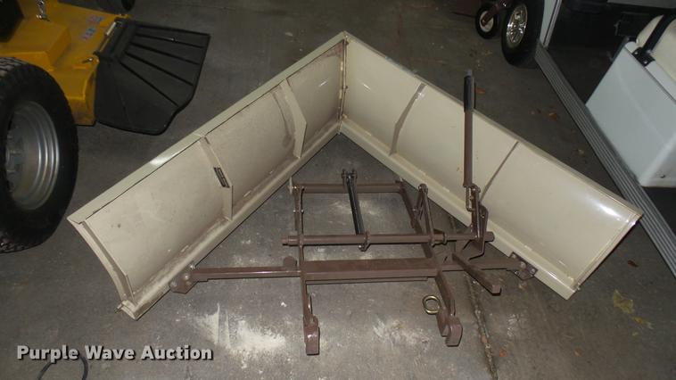 image for item ED9009 Grasshopper 60-V snow blade