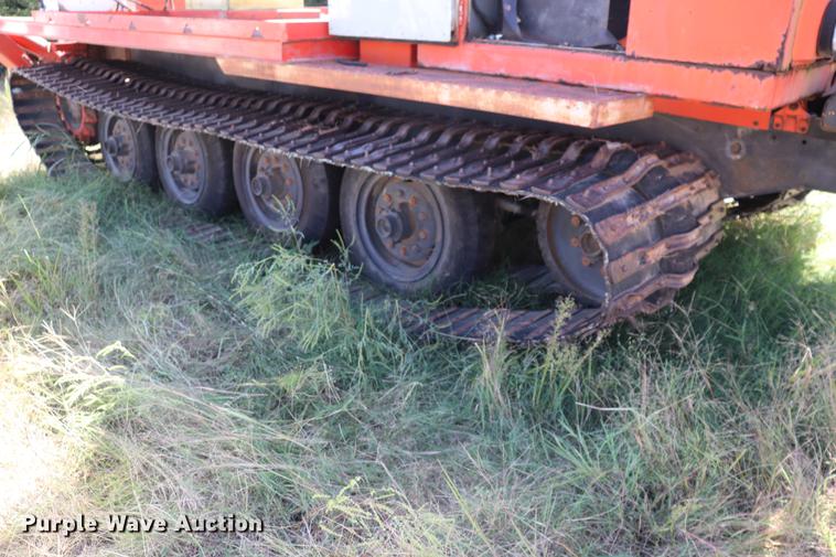 image for item ED9582 Nodwell FN110 track carrier with digger derrick