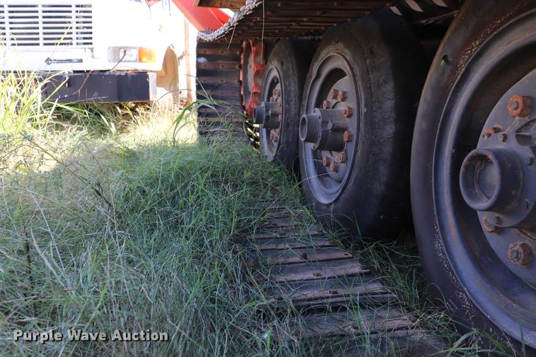 image for item ED9582 Nodwell FN110 track carrier with digger derrick