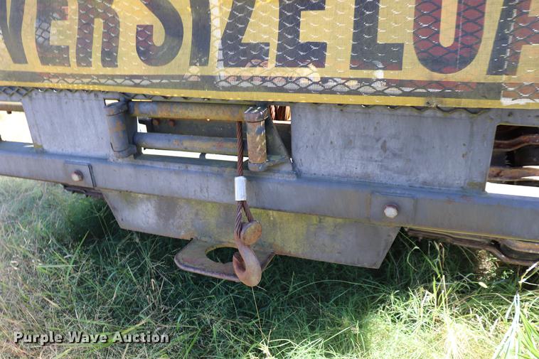 image for item ED9582 Nodwell FN110 track carrier with digger derrick