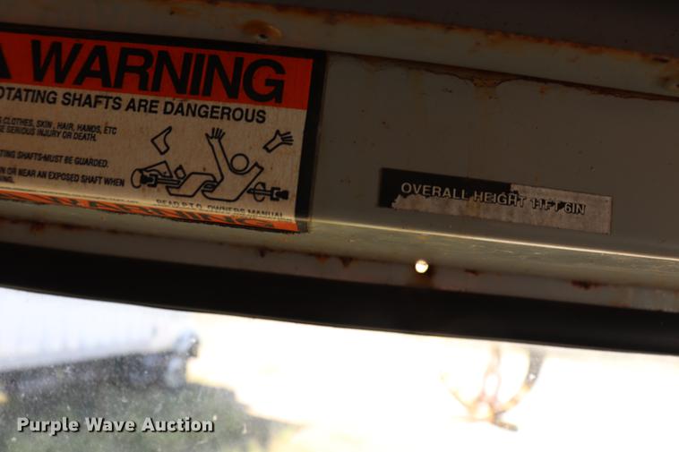 image for item ED9582 Nodwell FN110 track carrier with digger derrick