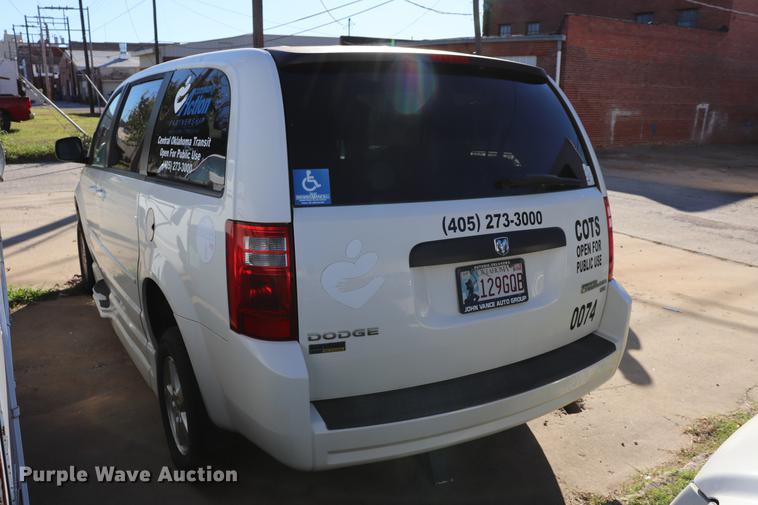 image for item ED9651 2010 Dodge Grand Caravan SE van