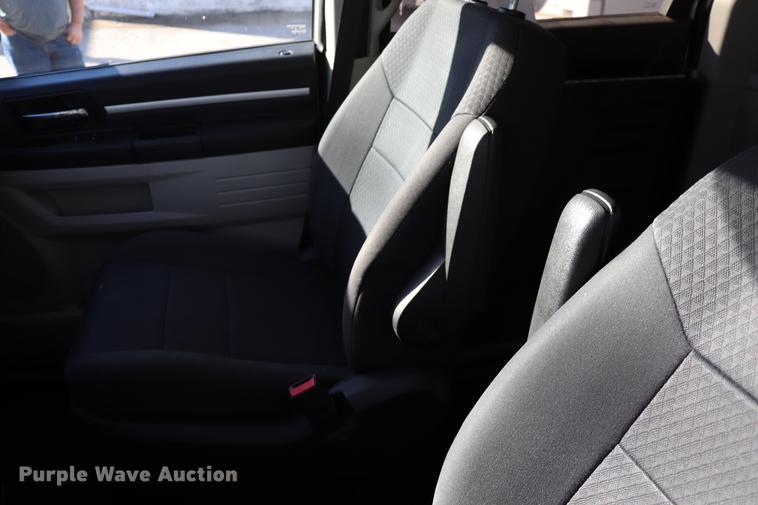 image for item ED9651 2010 Dodge Grand Caravan SE van