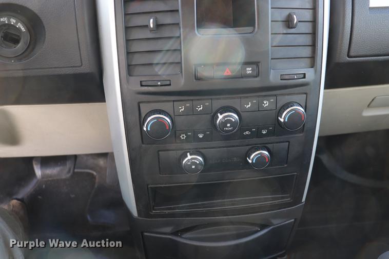 image for item ED9651 2010 Dodge Grand Caravan SE van