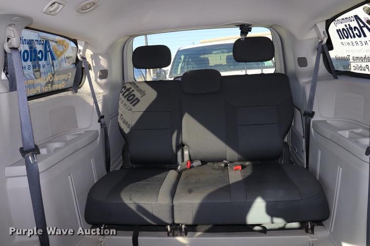 image for item ED9651 2010 Dodge Grand Caravan SE van