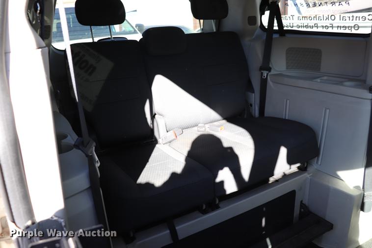 image for item ED9651 2010 Dodge Grand Caravan SE van