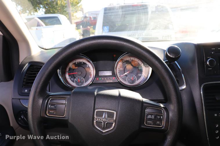 image for item ED9652 2011 Dodge Grand Caravan Express van