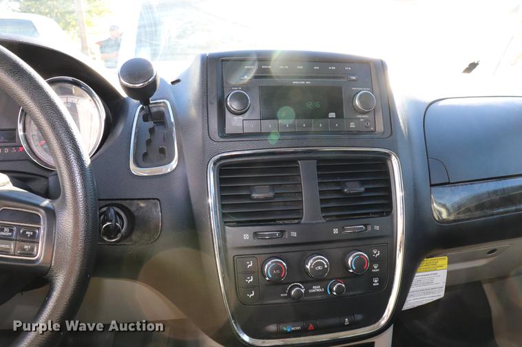 image for item ED9652 2011 Dodge Grand Caravan Express van