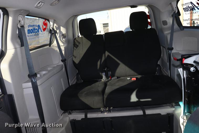 image for item ED9652 2011 Dodge Grand Caravan Express van