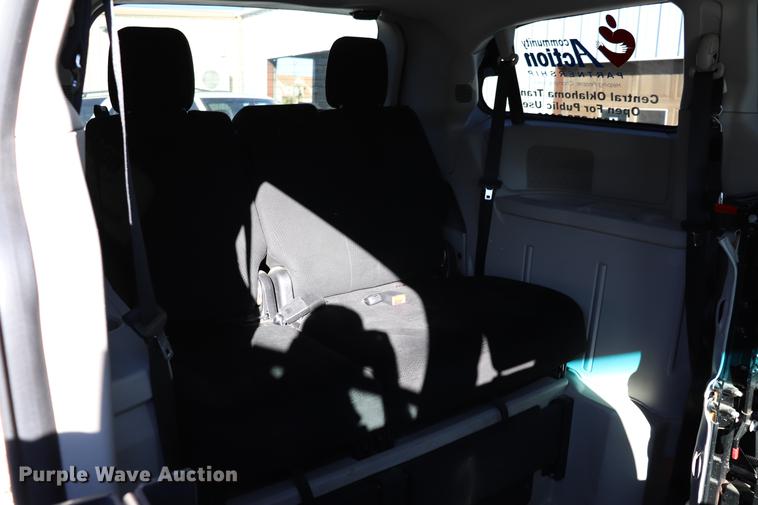 image for item ED9652 2011 Dodge Grand Caravan Express van