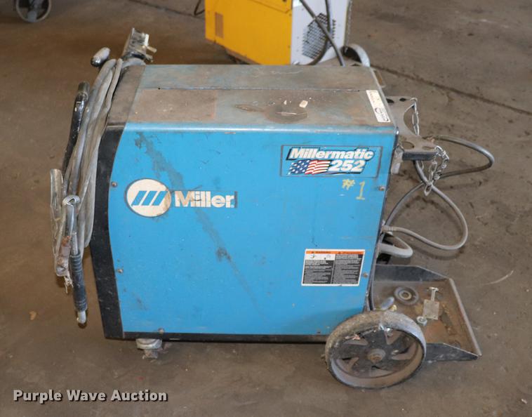 Miller Millermatic 252 907321 mig welder in Cushing, OK Item ED9660