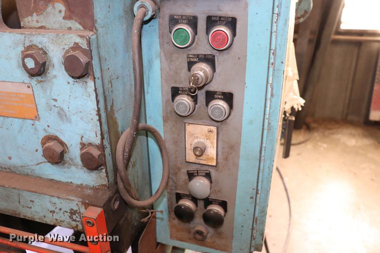 image for item ED9663 Niagara hydrualic squaring shear