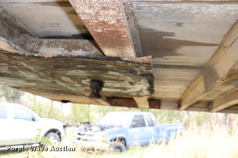 image for item ED9670 1986 Utility VS1D dry van trailer