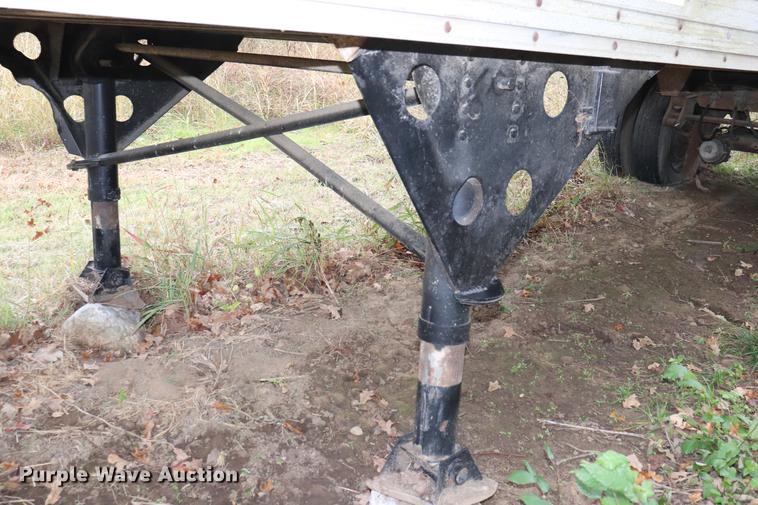 image for item ED9670 1986 Utility VS1D dry van trailer