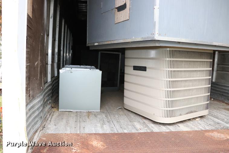 image for item ED9670 1986 Utility VS1D dry van trailer