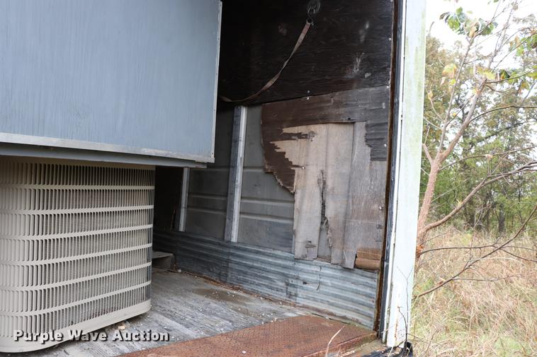 image for item ED9670 1986 Utility VS1D dry van trailer