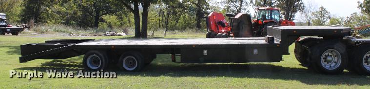 image for item ED9673 2000 Central drop deck equipment trailer