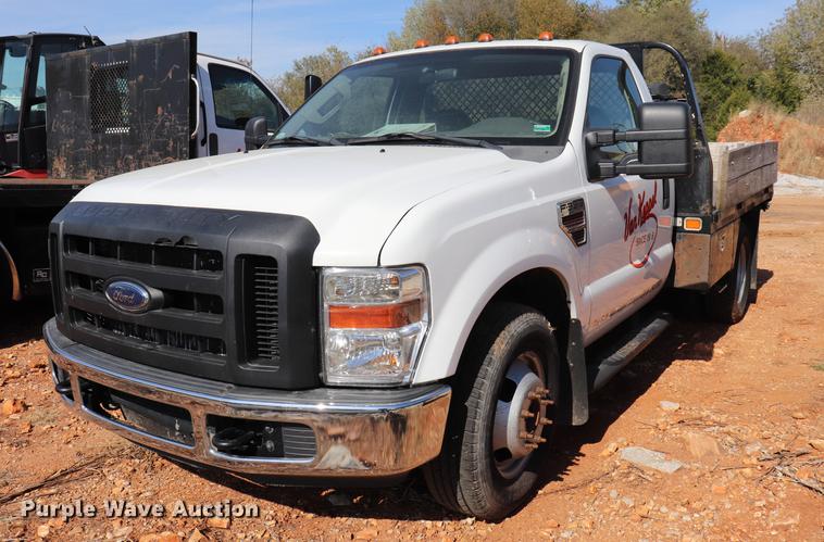image for item ED9680 2008 Ford F350 Super Duty flatbed pickup truck