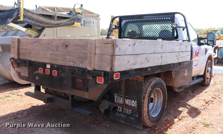 image for item ED9680 2008 Ford F350 Super Duty flatbed pickup truck