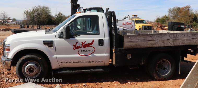 image for item ED9680 2008 Ford F350 Super Duty flatbed pickup truck