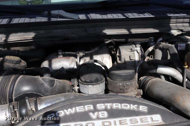 image for item ED9680 2008 Ford F350 Super Duty flatbed pickup truck