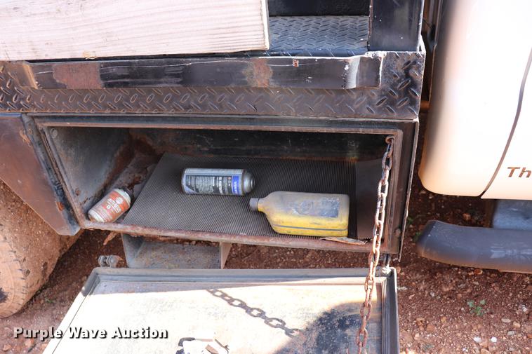 image for item ED9680 2008 Ford F350 Super Duty flatbed pickup truck