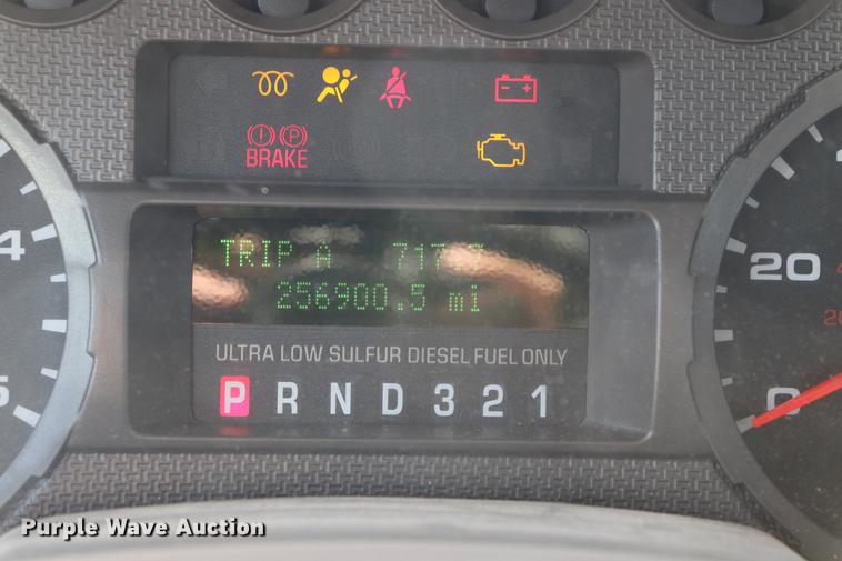 image for item ED9680 2008 Ford F350 Super Duty flatbed pickup truck