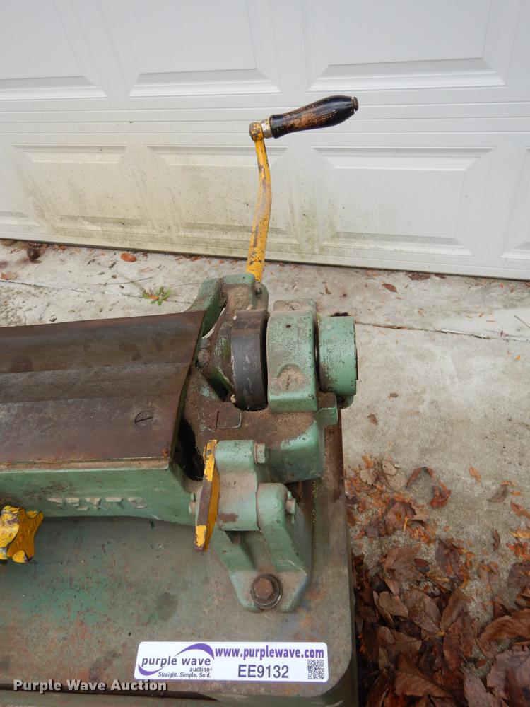 Pexto metal bar fold/brake in Topeka, KS Item EE9132 sold Purple Wave