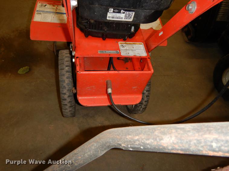 image for item EE9228 Lawn and garden equipment