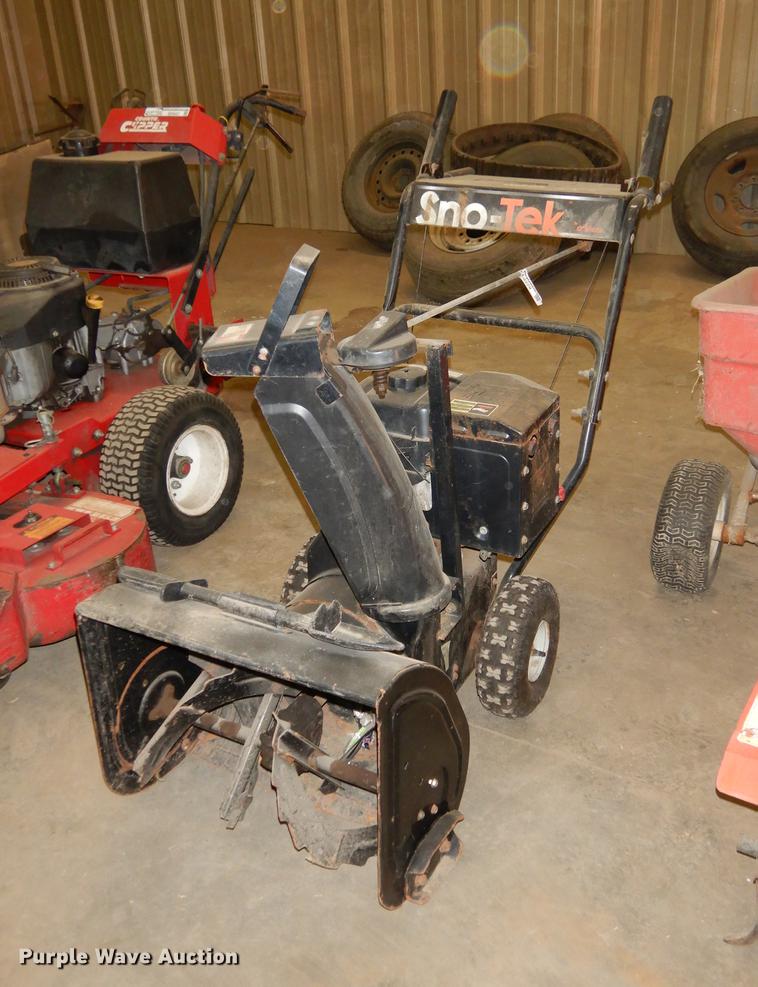 image for item EE9229 Ariens Sno-Tek snow blower